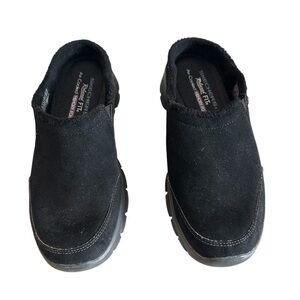 Skechers Relaxed Fit Air-Cooled Memory Foam Black Slip-On Sneakers Sz 8 GUC